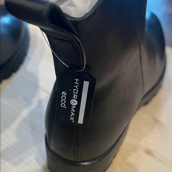 ECCO Women boots. Size US 10-10.5 NWT - Picture 5 of 8